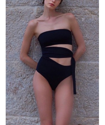 HEURE D'ÉTÉ SWIMSUIT brillant des détails fins