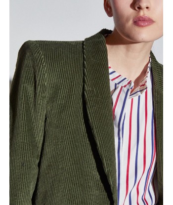 AMBER SPENCER OLIVE JACKET Dans la société mordern